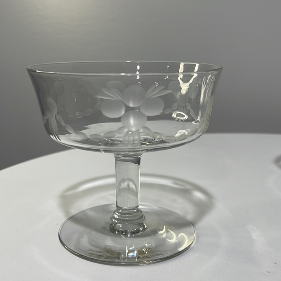 Vintage Mid-century modern etched short-stem champagne sorbet glasses set of 5 - Picture 2 of 13
